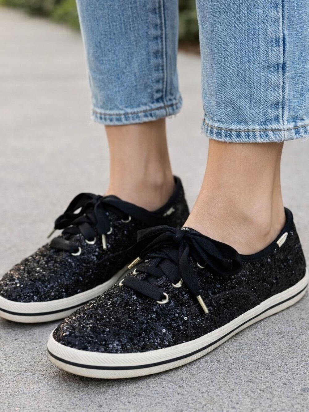 🪷 Keds kate spade Black Sequin Ribbon Lace Sneakers
